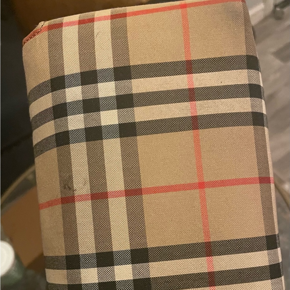 Authentic Burberry Hackberry Crossbody - Picture 12 of 13